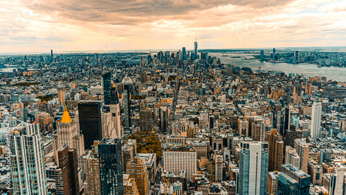 ニューヨークの摩天楼の夕暮れ