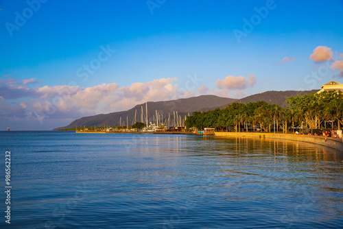 Obraz na płótnie Sunset over Cairns in the Far North Queensland, Australia w salonie