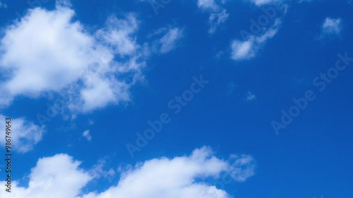 青い空と白い雲 タイムラプス