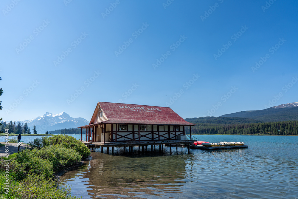 Fototapeta premium Scenic view of Jasper National Park, Canada