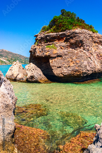 Obraz na płótnie Beautiful sunny view of one of the Zakynthos beaches w salonie