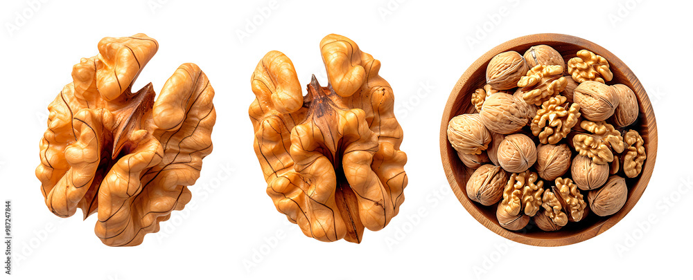 Obraz premium Walnut halves and whole walnuts in a wooden bowl