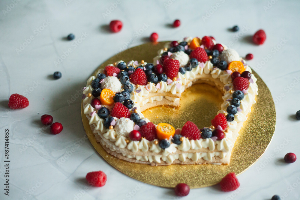 cake with berries cake with berries