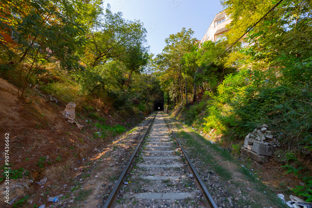 The old international historical railway is still in service today. The old international historical railway is still in service today.