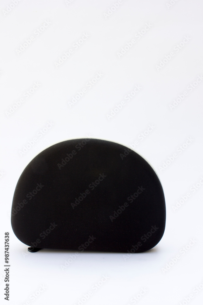 Black Headphone Bag with Weatherproof Exterior
A black headphone bag designed with a weatherproof exterior to protect your headphones from accidental bumps and scratches. Black Headphone Bag with Weatherproof Exterior
A black headphone bag designed with a weatherproof exterior to protect your headphones from accidental bumps and scratches.