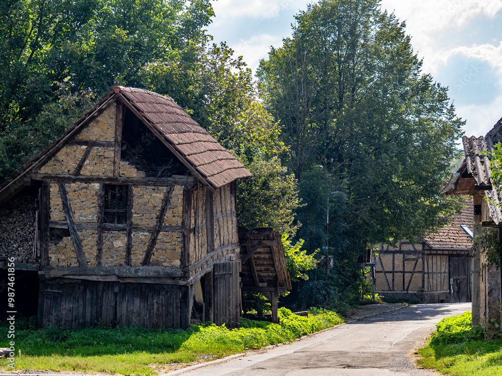Gebäudeschäden an einem historischen Fachwerkhaus Gebäudeschäden an einem historischen Fachwerkhaus