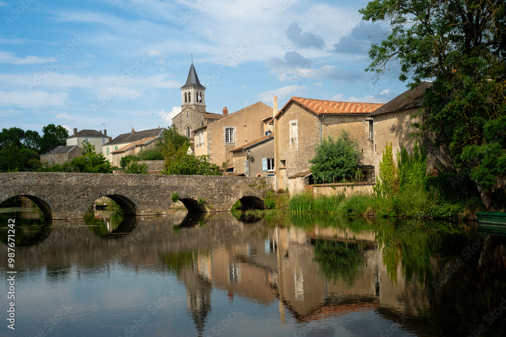 Rivière La Vonne, Sanxay, Vienne, 86, Region Nouvelle Aquitaine, France Rivière La Vonne, Sanxay, Vienne, 86, Region Nouvelle Aquitaine, France