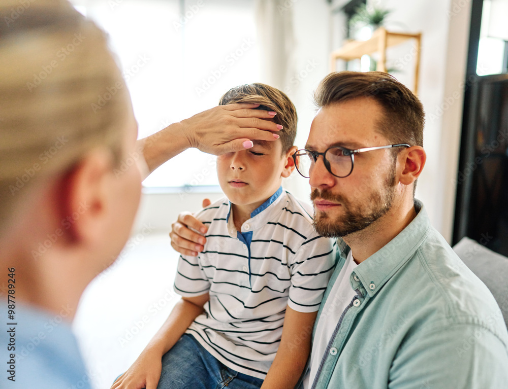 Fototapeta premium child father doctor boy patient family hospital care medicine man sick son illness health medical disease clinic pediatrician visit