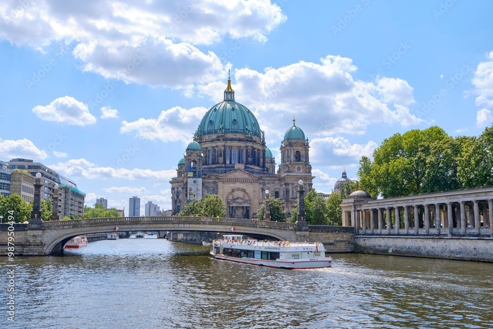 Fototapeta premium Berlin (Germany) - August: Berlin Cathedral, German Berliner Dom on Museum Island.