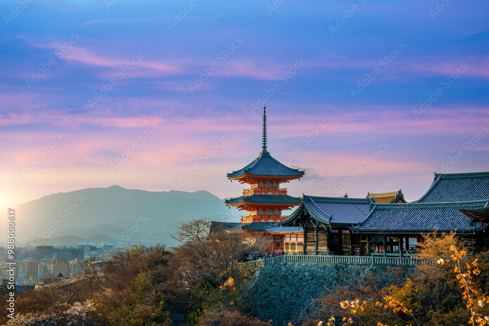 Fototapeta premium Kiyomizu-dera Temple Kyoto, Japan and sunset sky
