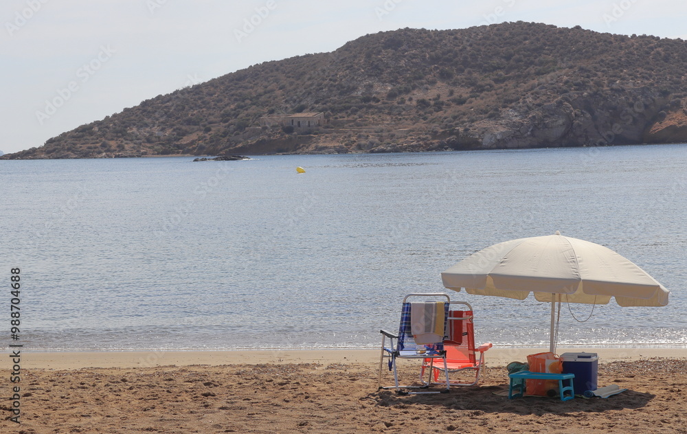 Fototapeta premium sombrilla playa relax orilla verano otoño