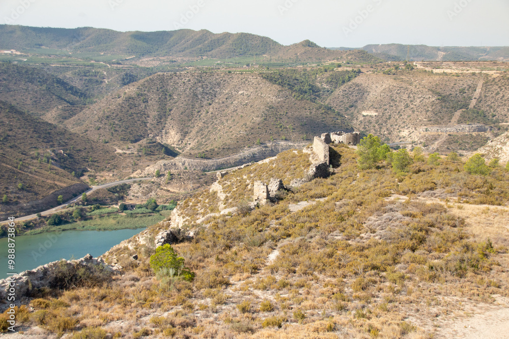 Naklejka premium En Aragón, en la provincia de Zaragoza encontramos a Mequinenza una localidad en la comarca del Bajo Cinca