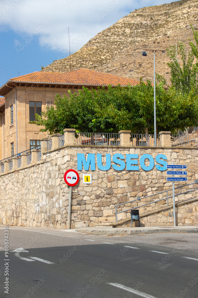 En Aragón, en la provincia de Zaragoza encontramos a Mequinenza una localidad en la comarca del Bajo Cinca