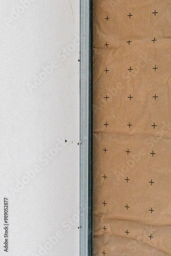 Gros plan placo isolation intérieur maison rénovation construction