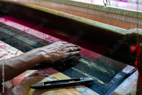 Obraz na płótnie Traditional handmade weaving technique, handloom. Bangladesh. w salonie