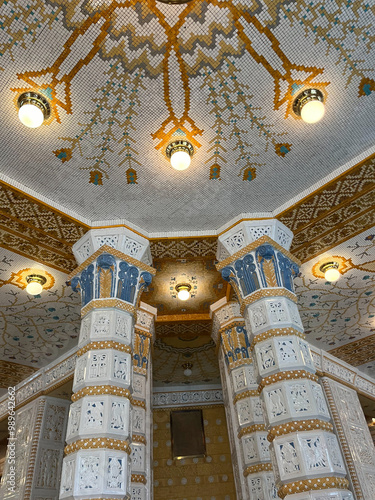 Obraz na płótnie interio café nouvelle epoque mosaicos w salonie