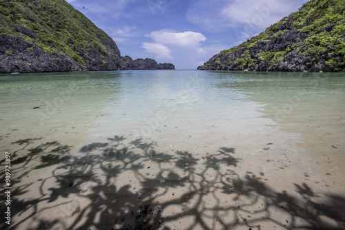 El Nido chill at the shade