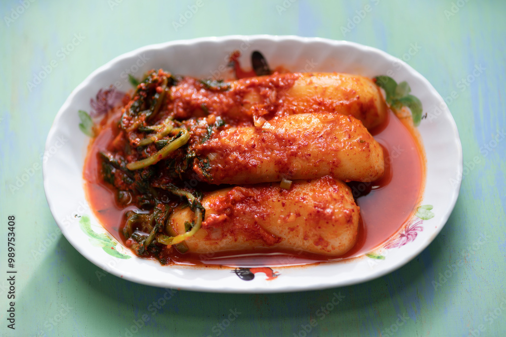 whole radish kimchi, chonggak kimchi