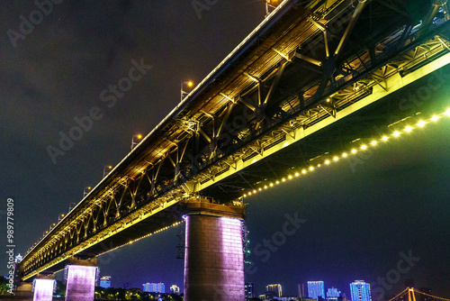 Konstfotografi Wuhan Yangtze River Bridge Glowing Nightscape