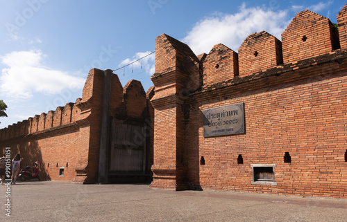 Fotografie Tha Phae gate (the historical gate of chiangmai, chiangmai landmark) Thailand