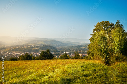 Fototapeta Naklejka Na Ścianę i Meble -  Beskid Wyspowy - krajobraz górski Beskidów