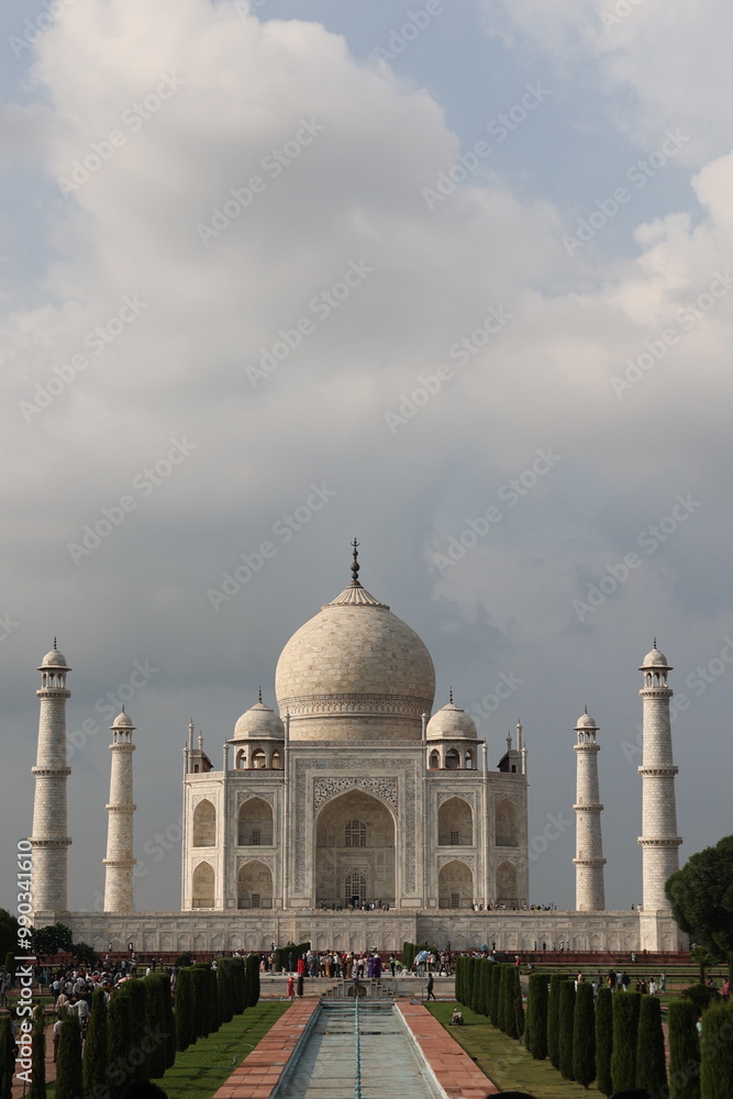 Fototapeta premium Taj Mahal of Agra, India