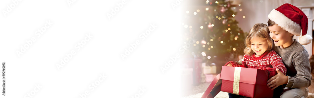 Kinder öffnen Weihnachtsgeschenk Kinder öffnen Weihnachtsgeschenk