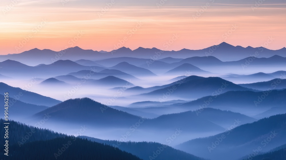 Obraz premium Misty Mountain Landscape at Dawn