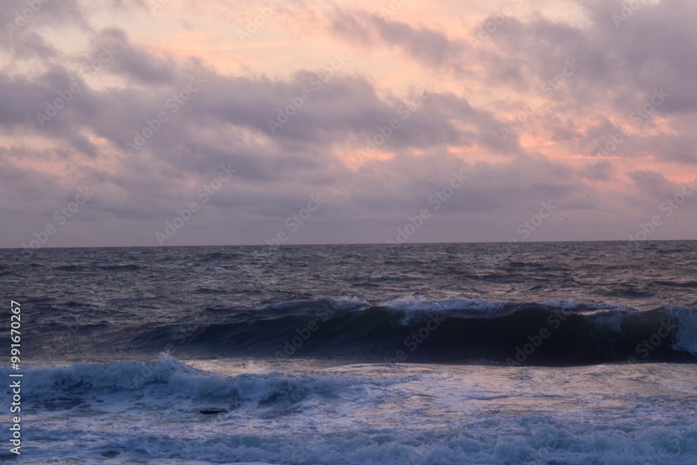 Obraz premium Sunrise over Rehoboth Beach 