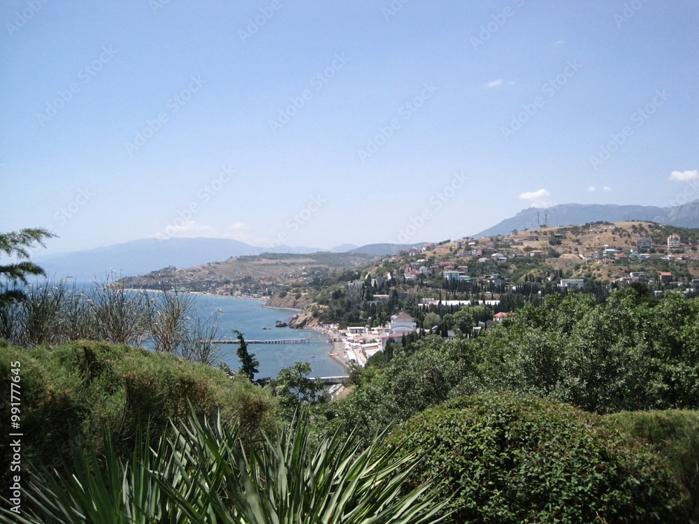 Fototapeta premium view of the sea and mountains