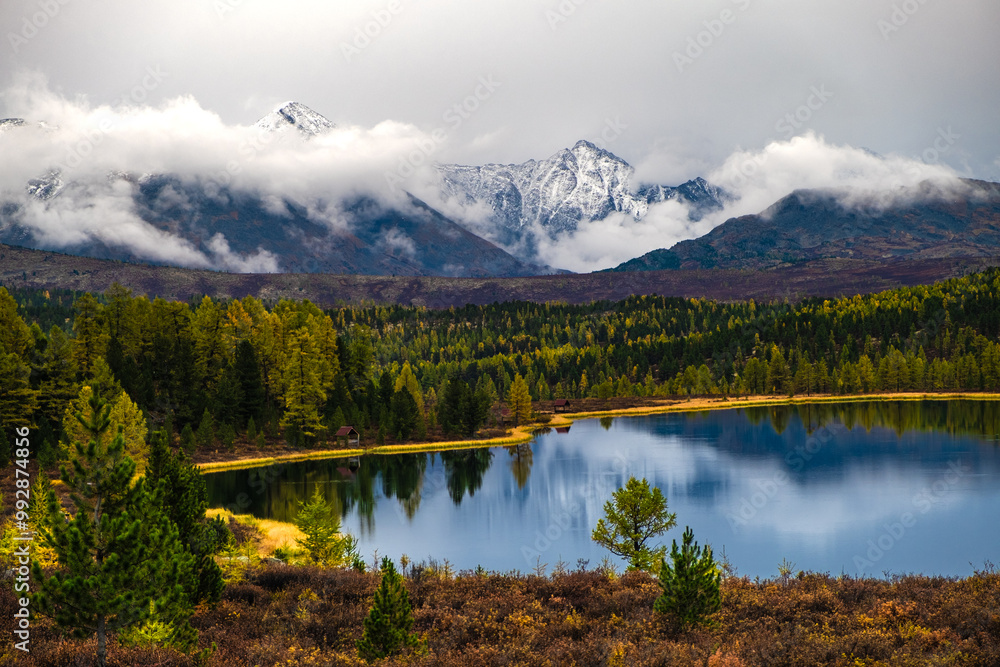 Fototapeta premium Clear mountain rivers and lakes 