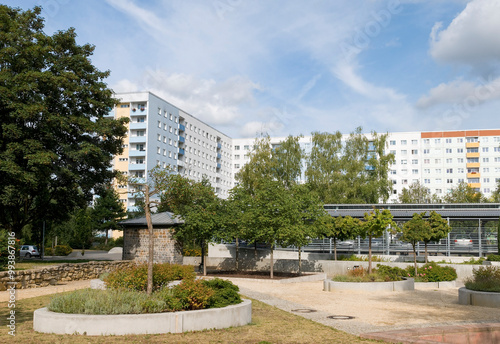 Parkanlage, Plattenbau, Platte, sozialer Wohnungsbau, Siedlung, Jena, Thüringen, Deutschland, Europa