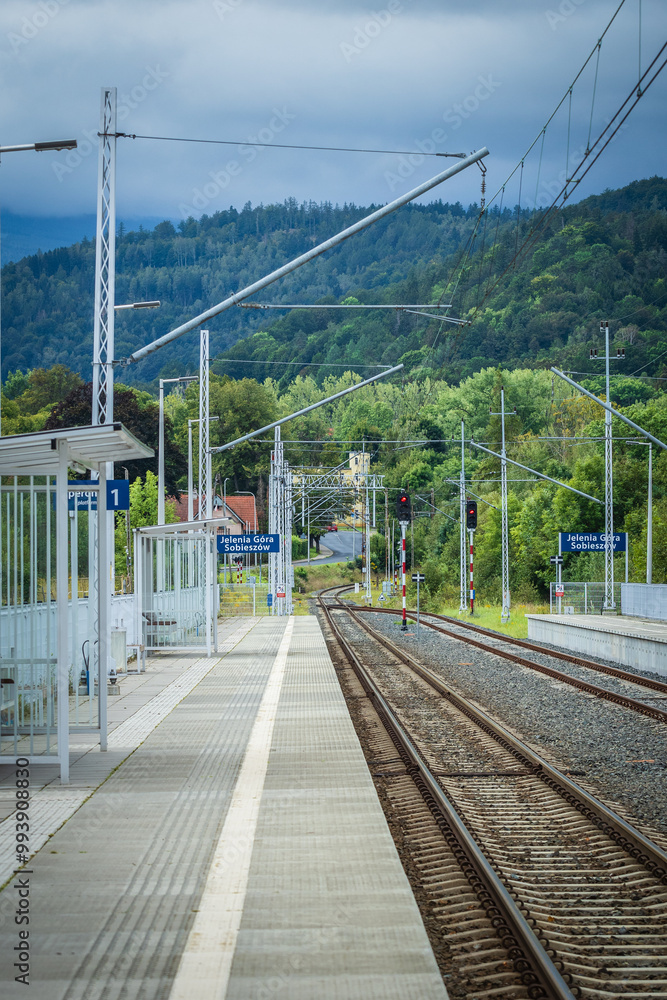Fototapeta premium Stacja kolejowa Jelenia Góra Sobieszów.