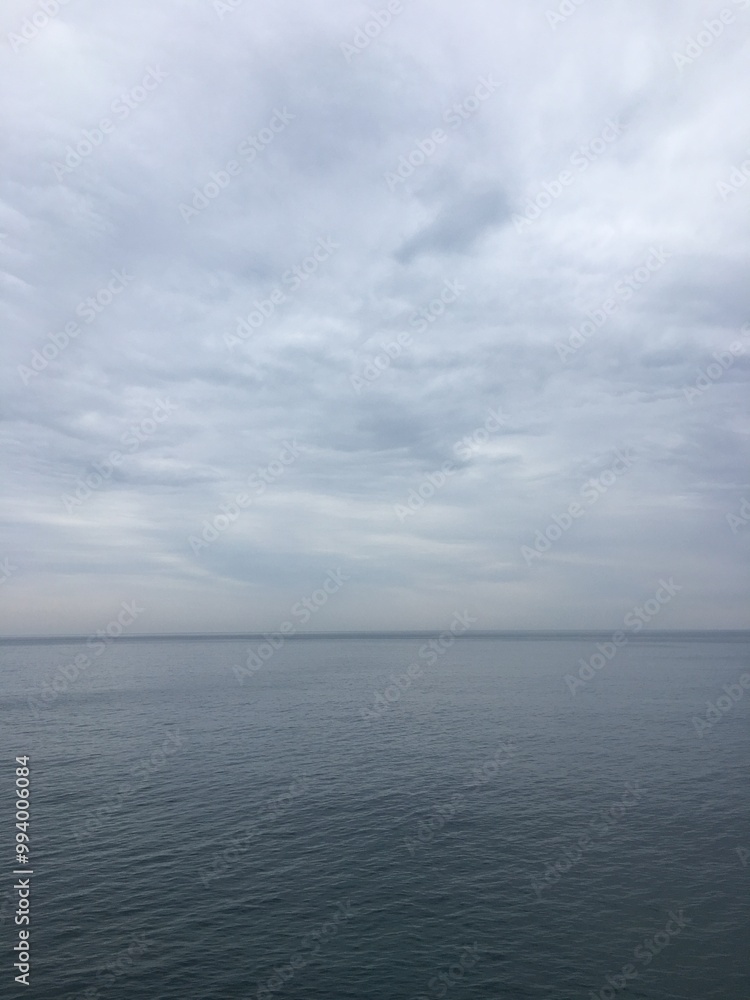 Obraz premium View of the Mediterranean Sea on a cloudy day