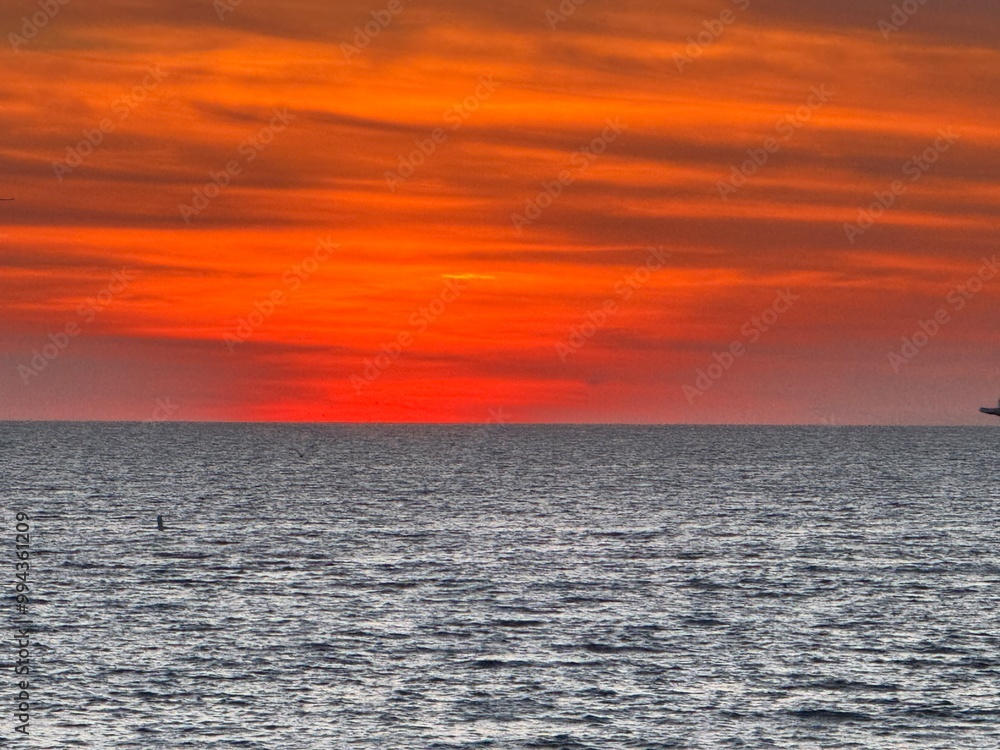 Fototapeta premium sunset over the sea