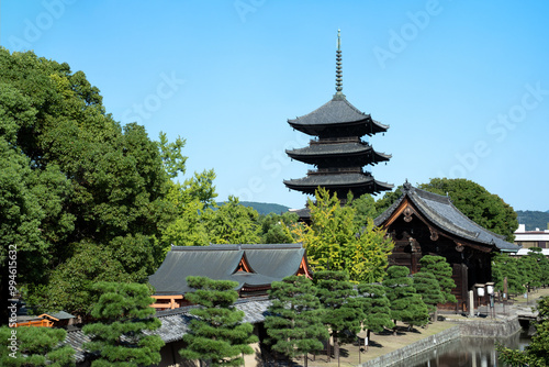 Wallpaper Mural 東寺五重塔を望む 教王護国寺 Torontodigital.ca