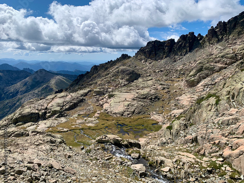 Chemin vers le sommet du Monte Rotondo en Corse