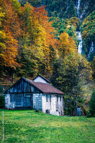 Autumn in Val Raccolana. Between peaks, lakes and streams. Julian Alps and Fontanone di Goriuda