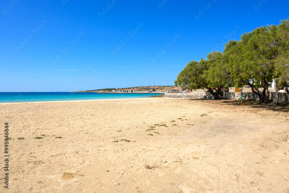 Obraz premium Ammos beach, a sandy beach with crystal clear waters. Ano Koufonisi island. Small Cyclades, Greece