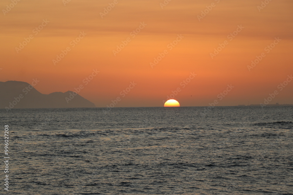 lindo atardecer en lima peru