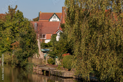 der malerische Fischerort Greetsiel in ostfriesland photo