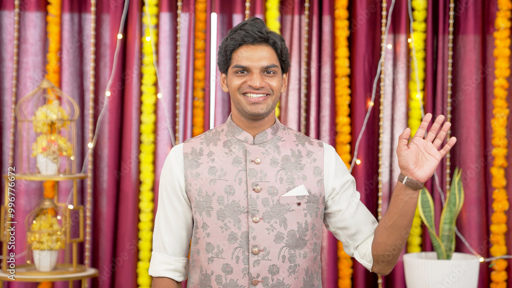 Obraz premium Indian Man Greeting Hello on Diwali Festival
