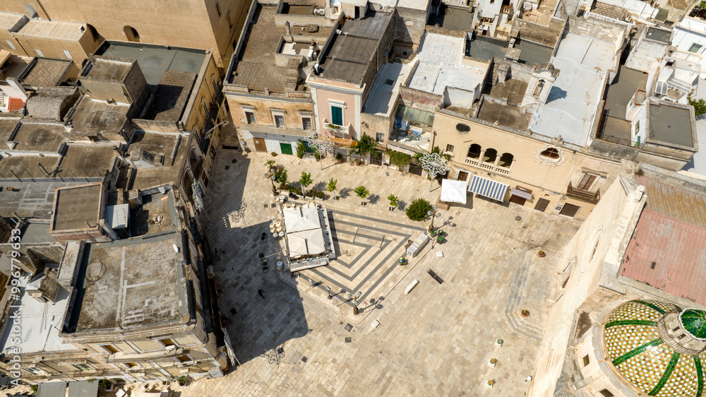 Φωτογραφία Aerial view of Piazza Regina Margherita in the historic center of Grottaglie