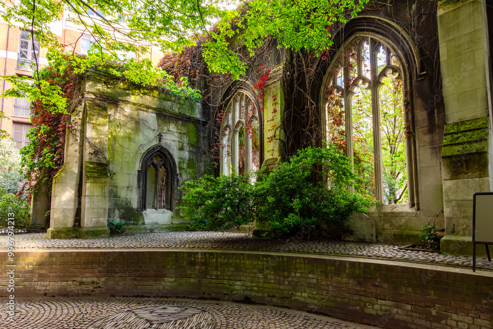 St. Dunstan-in-the-East church ruins in City of London, UK St. Dunstan-in-the-East church ruins in City of London, UK
