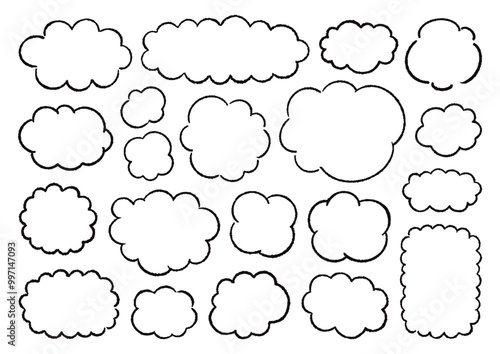 手描きのもこもこの吹き出しのセット
