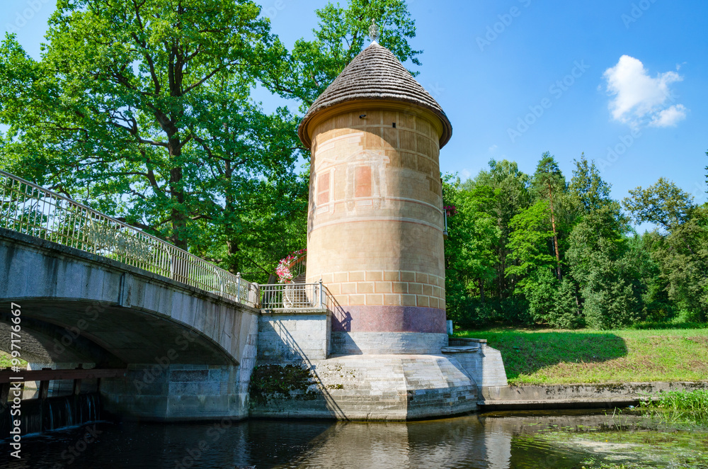 Fototapeta premium he Saw Tower, in Pavlovsky Park