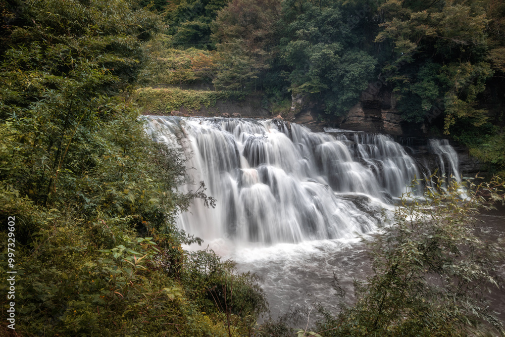 Fototapeta premium 台風一過 水量が増した栃木のナイアガラ 