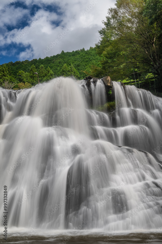 Naklejka premium 台風一過 水量が増した栃木のナイアガラ 