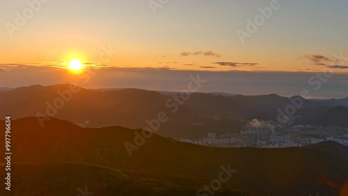 Wallpaper Mural 천성산 일출 Torontodigital.ca