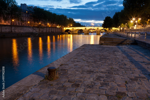 Quai des Célestins et le pont Marie de Paris